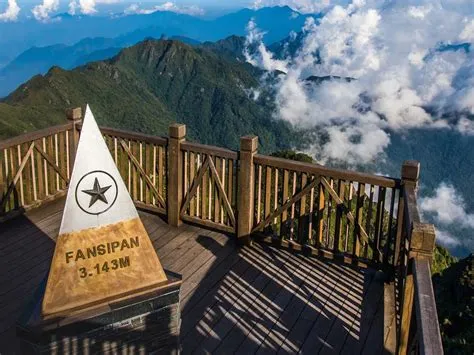 Fansipan Mountain: Conquer Breathtaking Peaks and Witness Majestic Views!