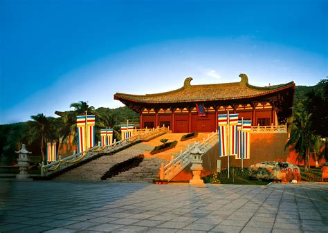 The Nanshan Temple:  A Tranquil Mountainside Retreat with Ancient Buddhist History!